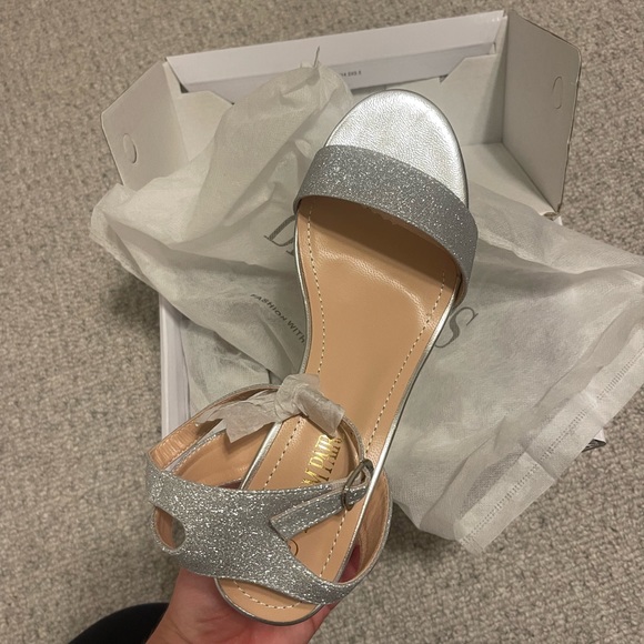 NEW Women's Open Toe Ankle Strap Low Heel - Picture 3 of 5